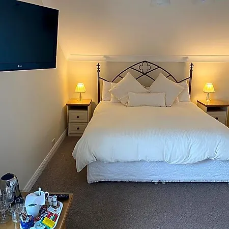 Ardmore House 4*