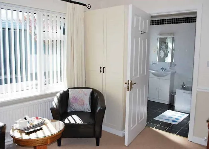 Ardmore House 住宿加早餐酒店